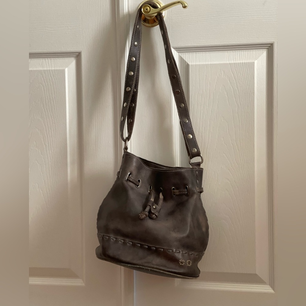 Bedstü bag